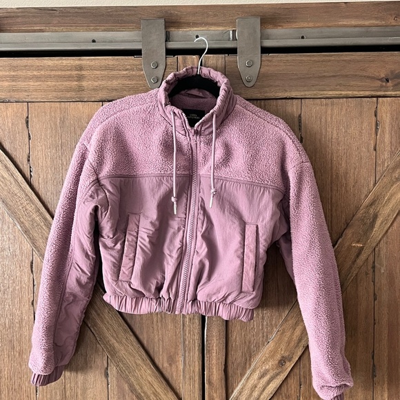 Urban Outfitters Jessica Mixed Media Cropped Fleece Jacket Purple Size Small - Picture 3 of 8